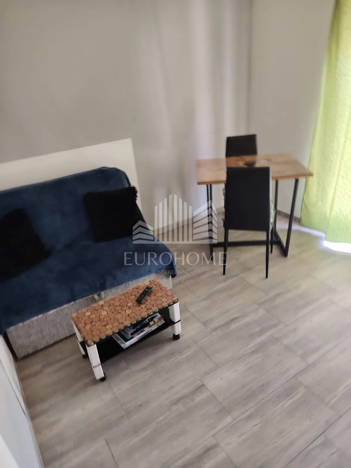 prilika!diklo, samostojeća kuća na dva kata sa 4 stana, 90 m od mora! - slika 14