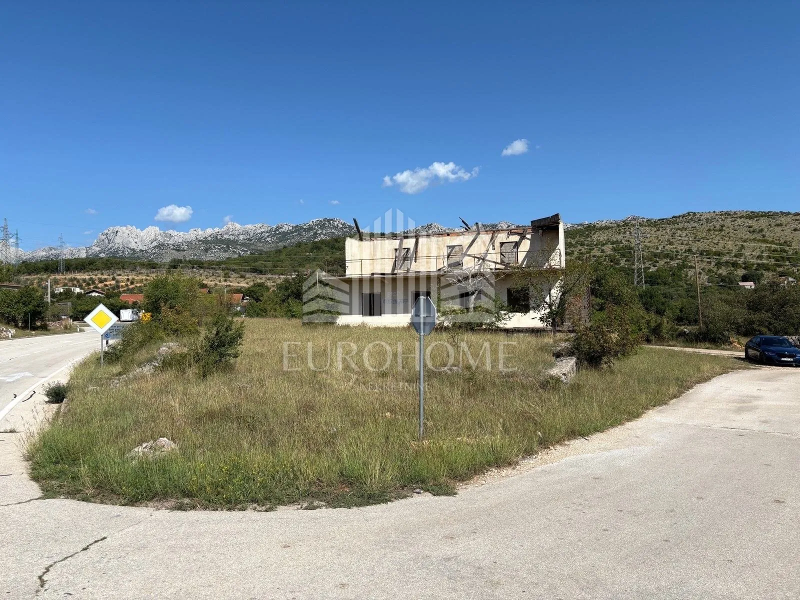 JASENICE- Građevinsko zemljište s objektima,1920 m2 - Zaton Obrovački, Jasenice