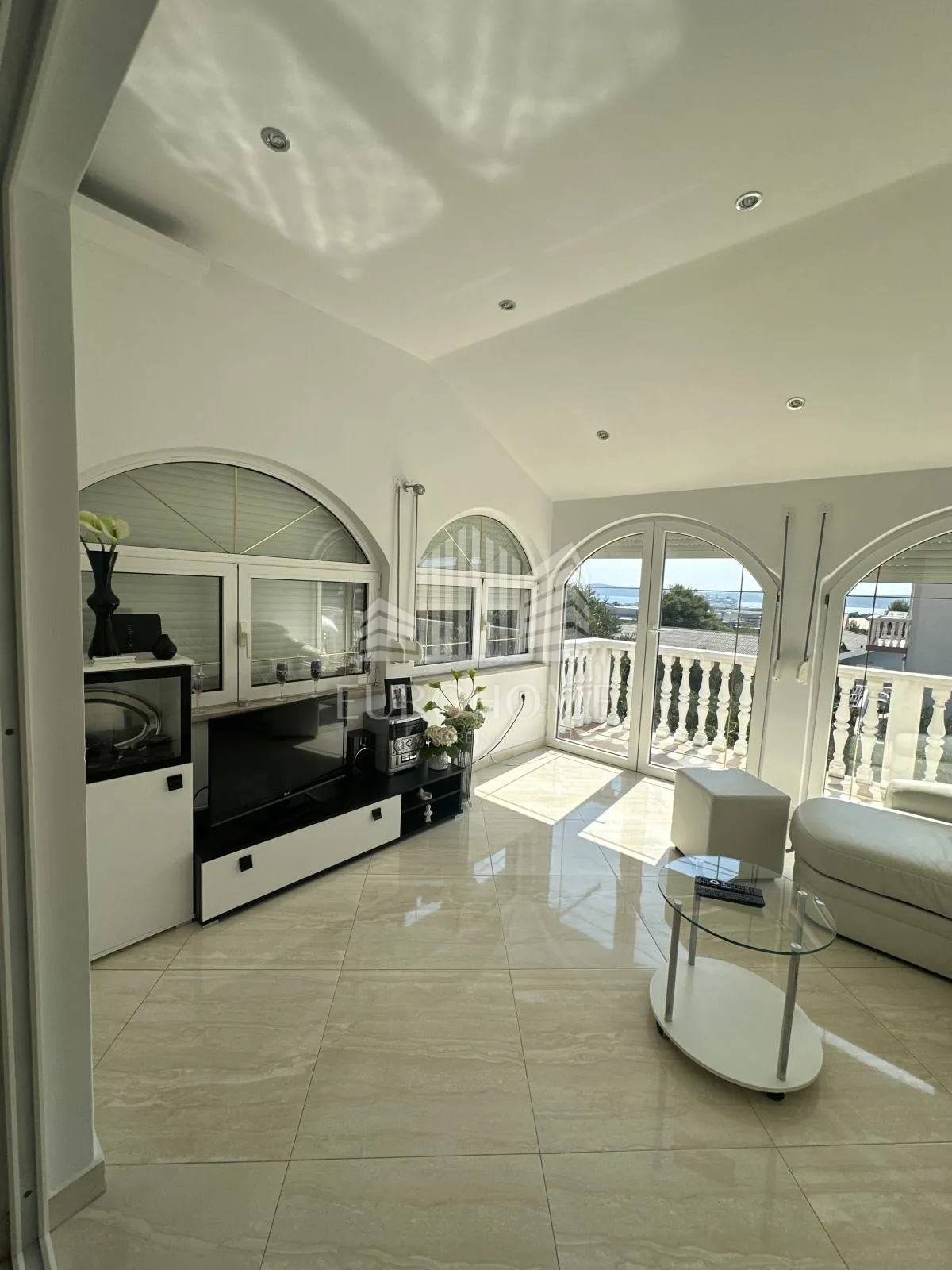zadar- četverosoban stan,130.00 m2, cjelogodišnji najam - slika 11