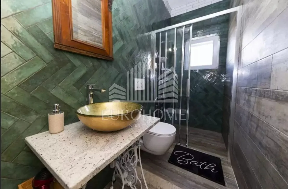 ždrelac, dalmatinska vila s bazenom, prvi red uz more - slika 14