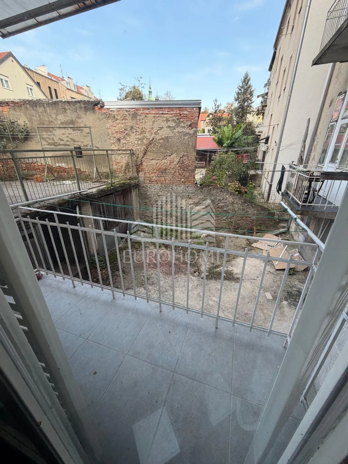 najam za radnike(max70) zgrada 7 stanova,medveščak, 19 €/m2 - slika 27