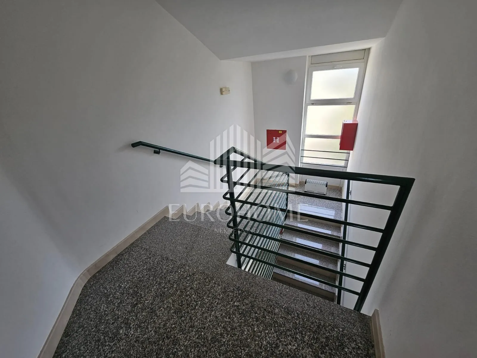 prilika! zaton, prodaja trosobnog apartmana 84m2+pm - slika 2