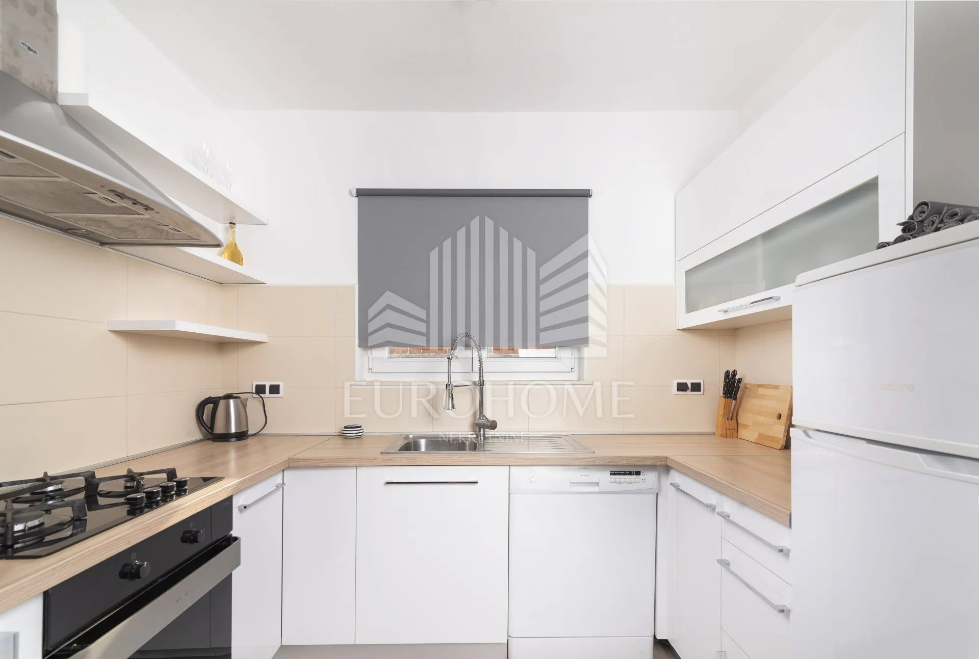 prilika! villa s bazenom 280m2, posedarje - slika 11