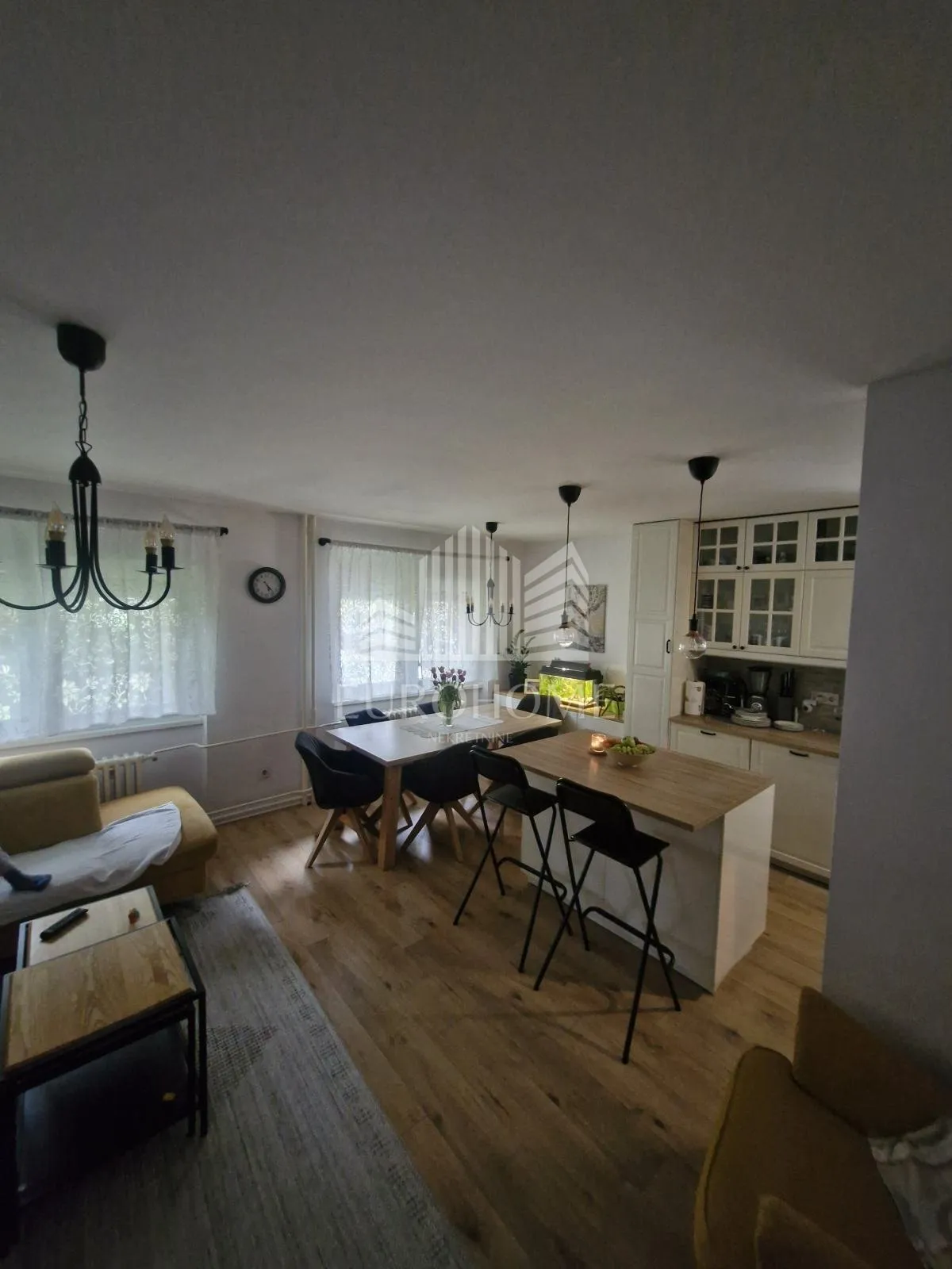 moderan 3-soban stan za najam u trnskom 60 m² - slika 4