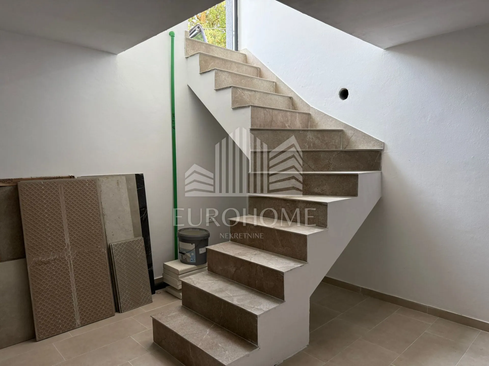 zaton, prekrasna kuća s bazenom (115 m2) + prostrana okućnica (250 m2) - slika 26