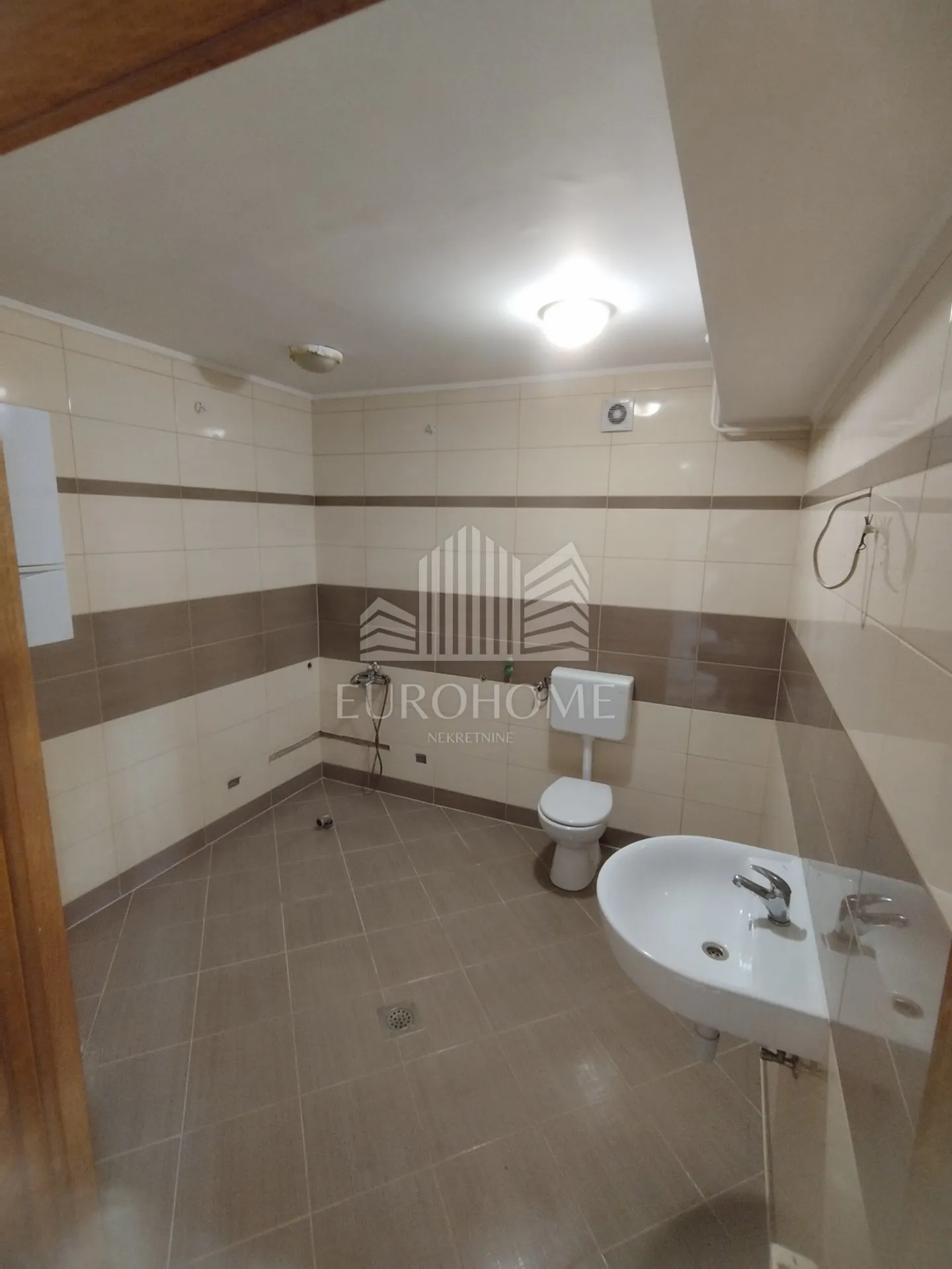 prostran i svijetao stan u velikoj gorici, 86 m² - slika 5