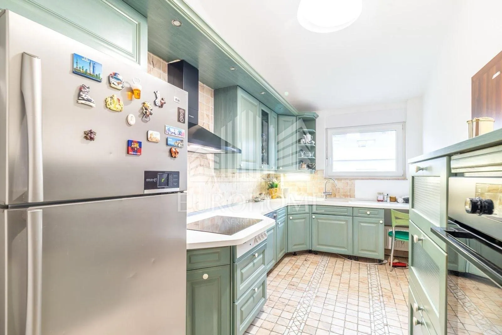ekskluzivan dvoetažni penthouse 215 m2 srebrnjak - slika 13