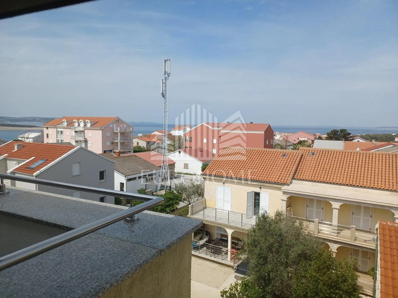 PAG, POVLJANA, Stan: 71.00 m2, 400m od mora
