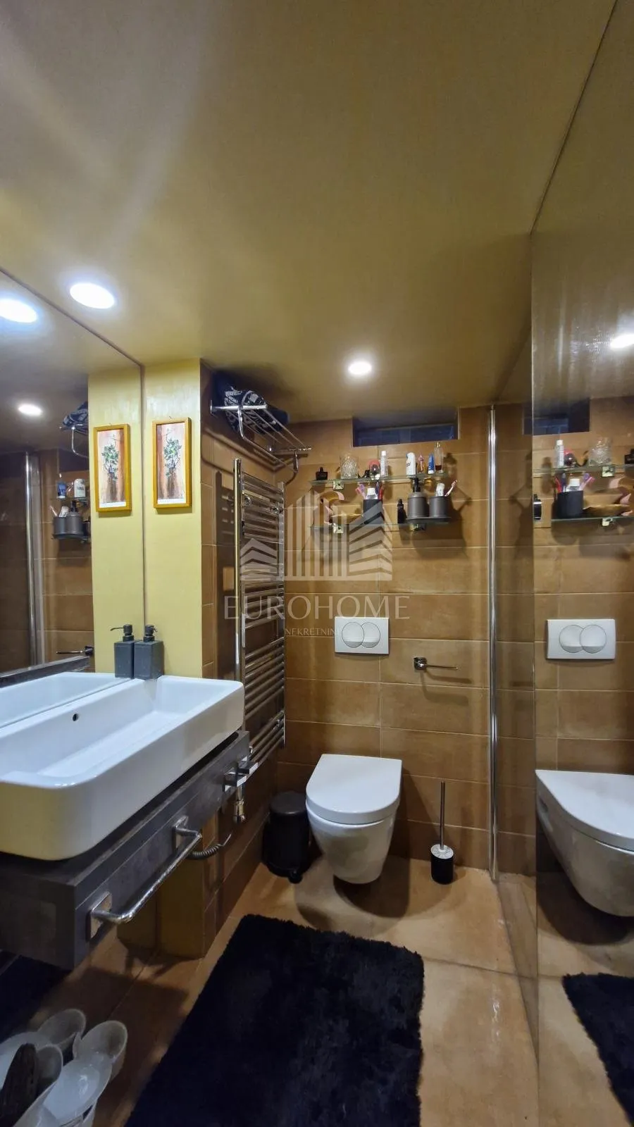 samostojeća kuća s 2 stana (110 m² + 58 m²), vrhovec - slika 14