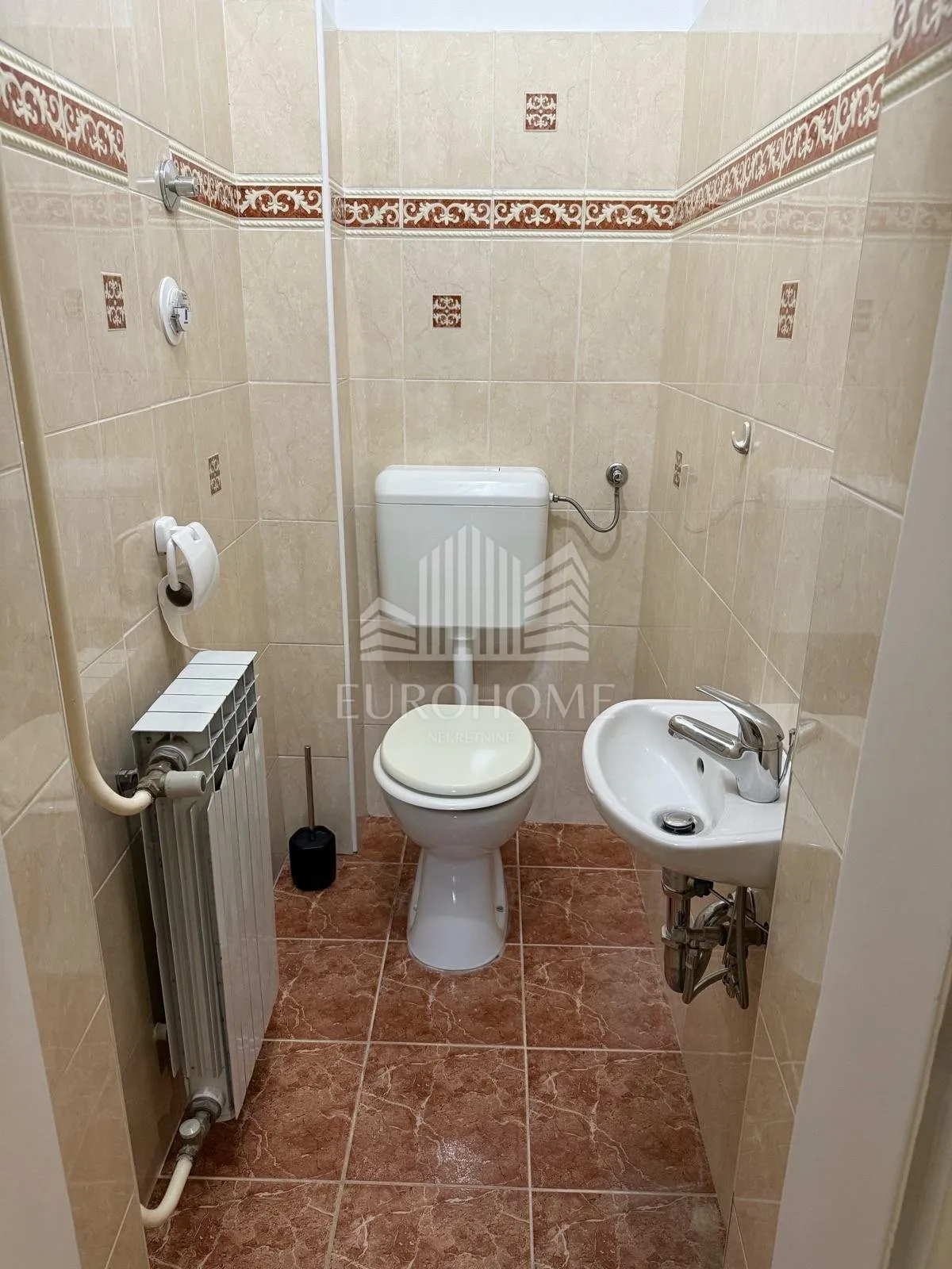 osijek,85.00 m2, novo adaptiran, komforan stan za najam - slika 17