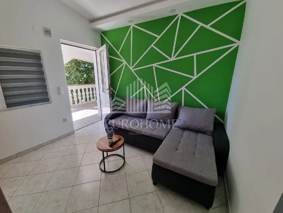 vir, kompletno renovirana kuća s 5 apartmana - slika 10