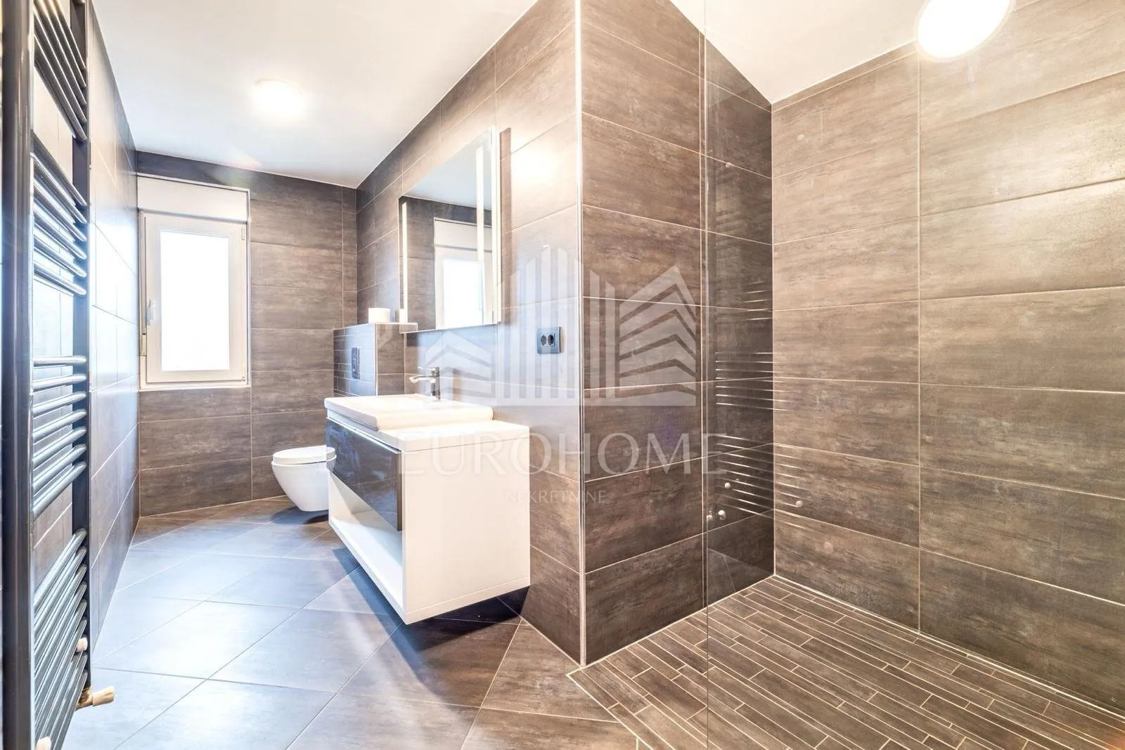 ekskluzivan dvoetažni penthouse 215 m2 srebrnjak - slika 15
