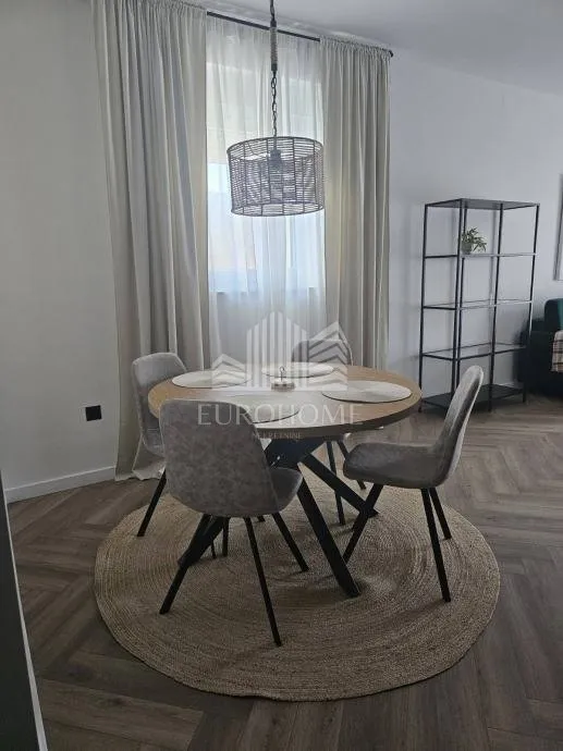OSIJEK, Jug 2, Moderna novogradnja, dvosoban stan za najm