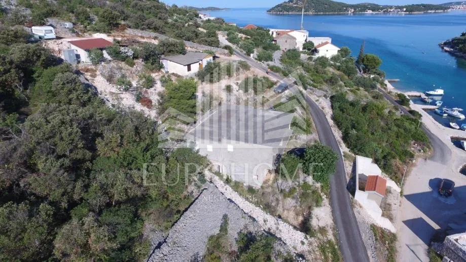 atraktivna vila, prvi red do mora, rogoznica, 250 m2 - slika 14