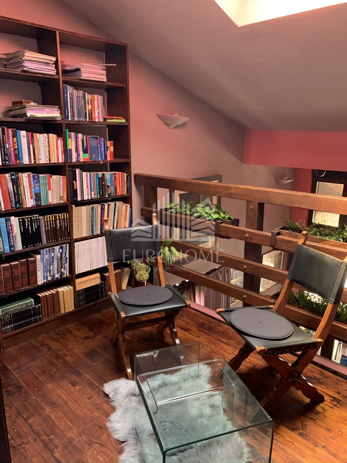 samostojeća kuća s 2 stana (110 m² + 58 m²), vrhovec - slika 12