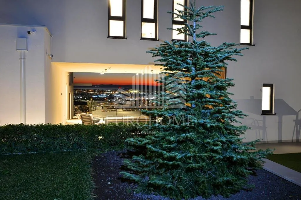 split, moderna villa, panoramski pogled, 223m2 - slika 26