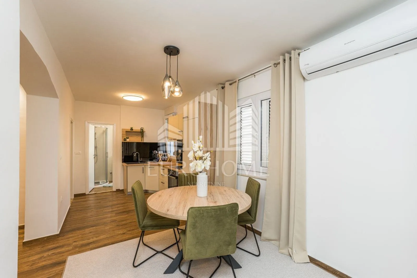 ZADAR, POLUOTOK, Dizajnerski stan u centru jezgre, 60m2