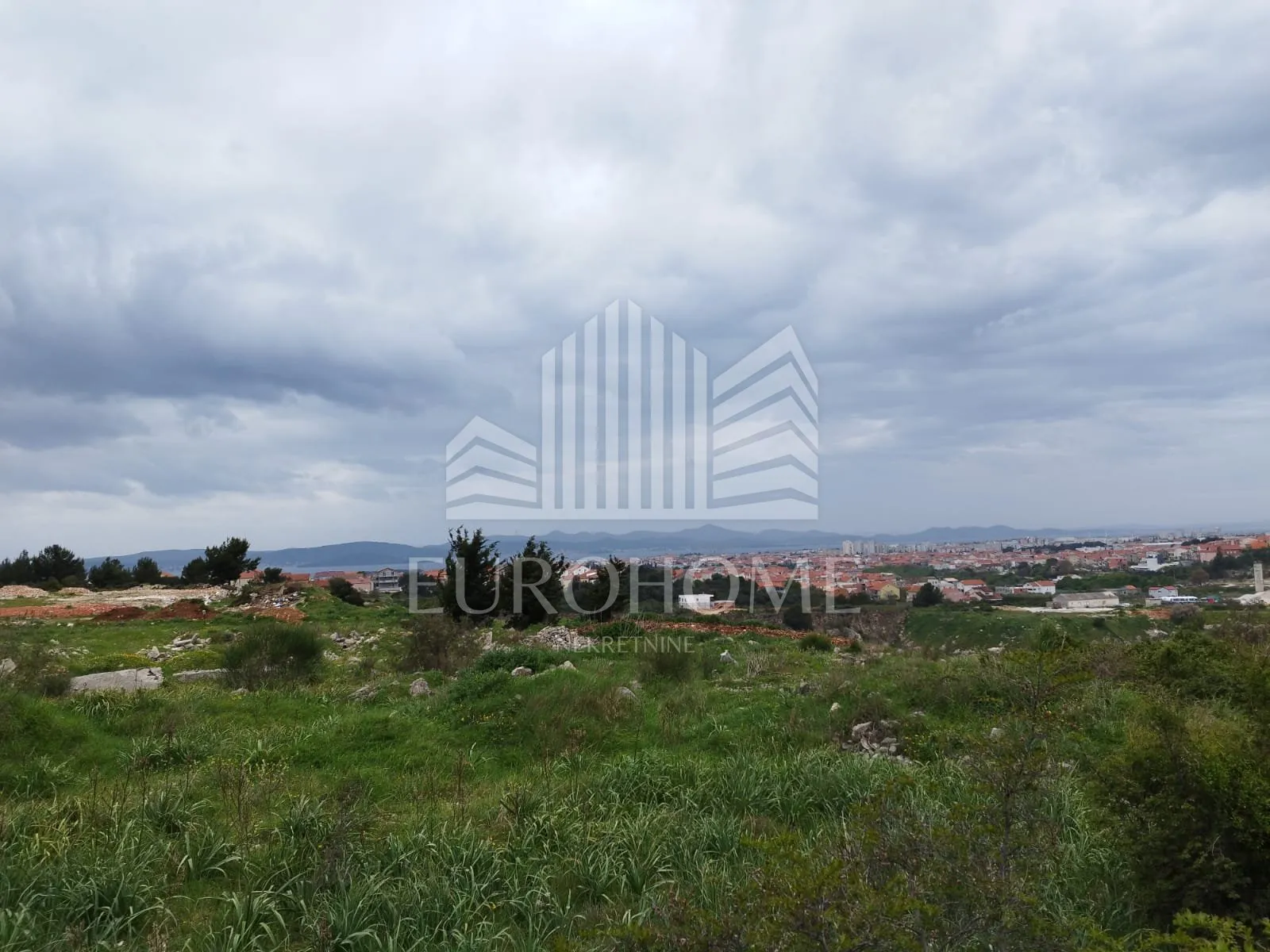 PLOČA-CRNO, građevinsko zemljište, 200€/m2, 723 m2 - Crno, Zadar