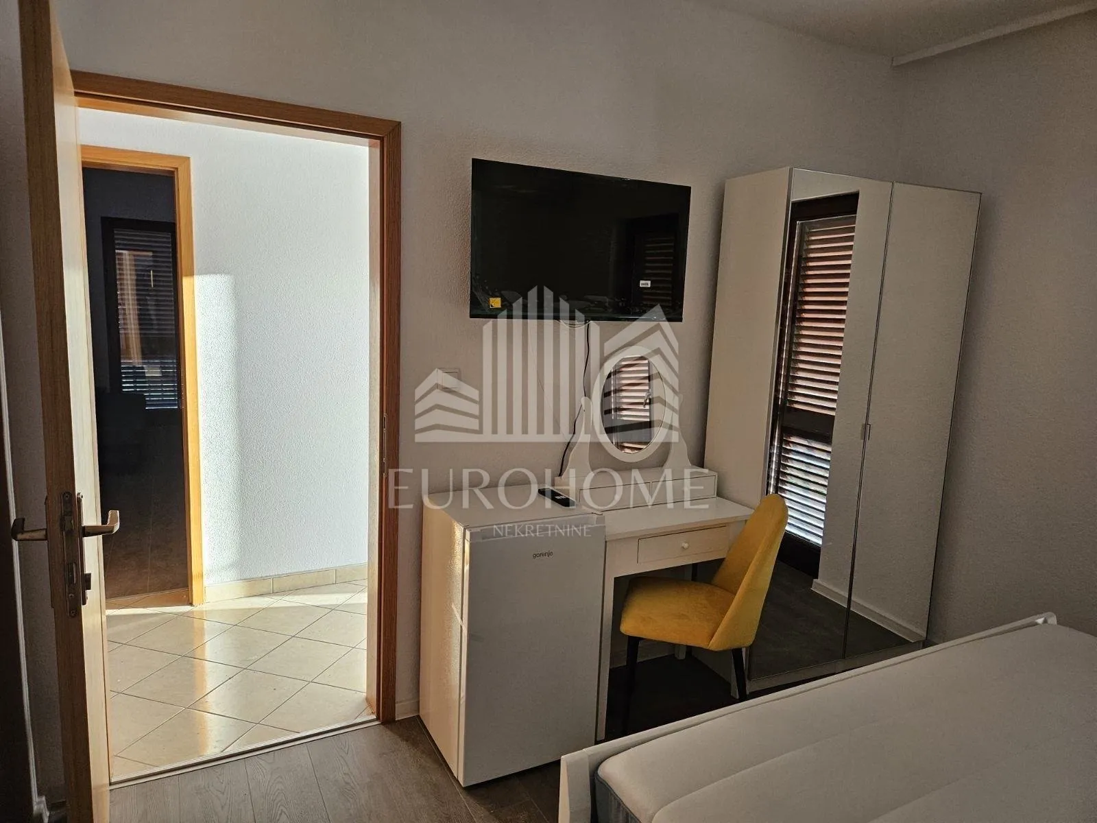 seget vranjica- 3 apartmanske jedinice u jednoj, 80m2 - slika 6