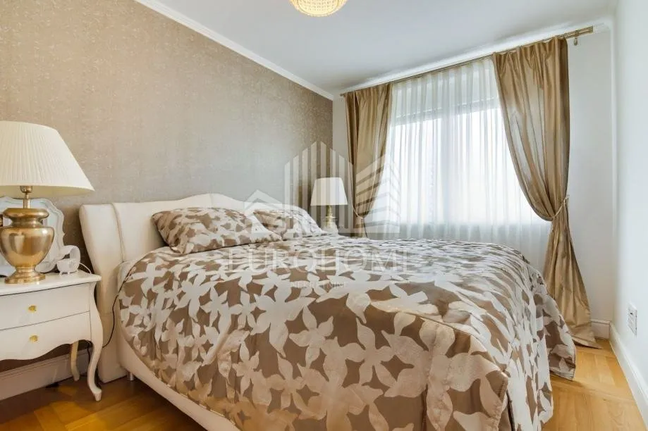 penthouse, vrbani, prvi red uz jezero, četverosoban + garaža - slika 16