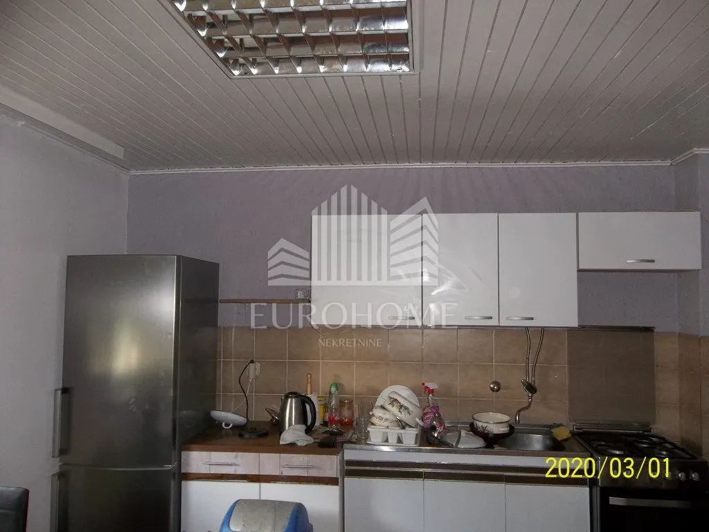 oroslavje centar kuća 220 m2+2000 m2 građevinskog zemljišta - slika 5