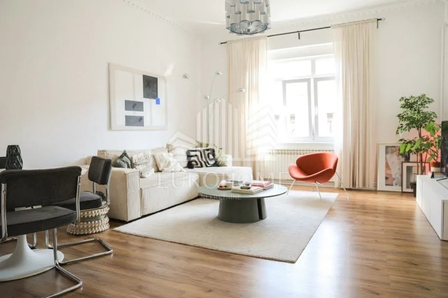 širi centar, ilica, sv.duh, renoviran trosoban stan, 88 m2 - slika 1