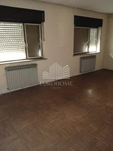 sesvete, poslovno-stambeni objekt, 8 parkinga, 463 m2 - slika 4