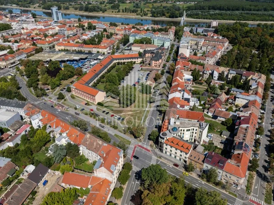 osijek, gornji grad, secesijska arhitektura, visoki stropovi, trosoban stan za prodaju, 125 m² - slika 19