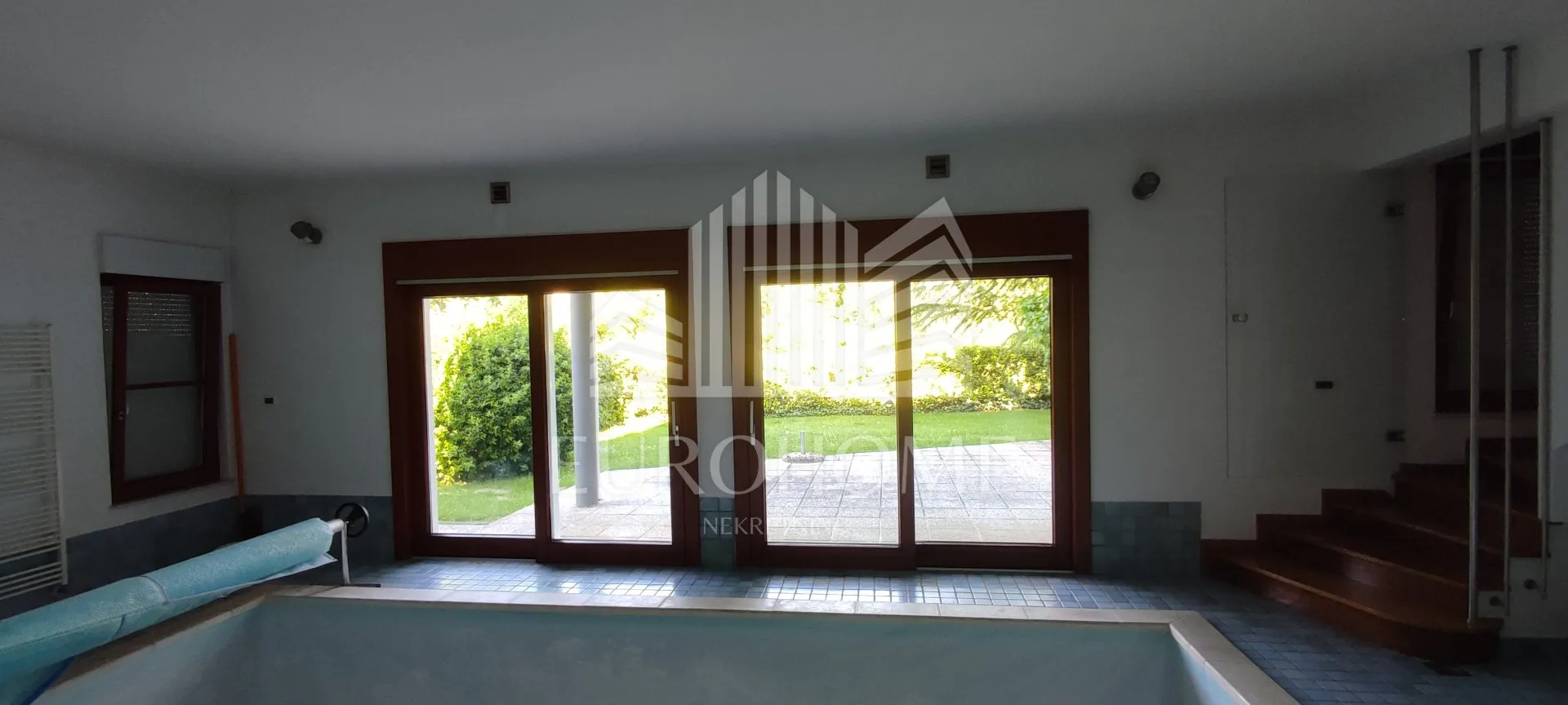 pantovčak, vila sa bazenom, 430m2 - slika 19