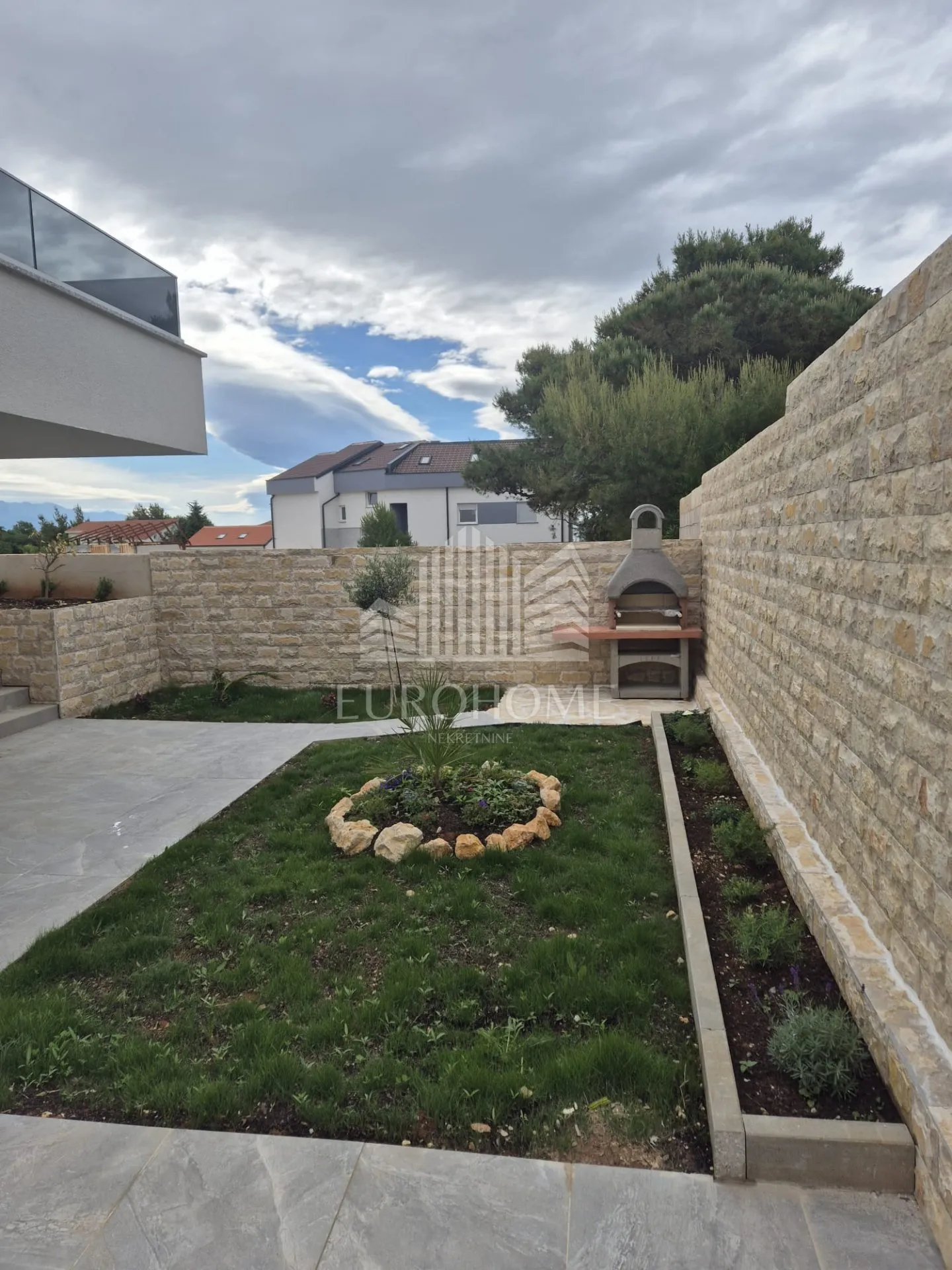 škuncini stani,novogradnja, prizemlje s bazenom i vrtom, 3pm,137m2 - slika 15