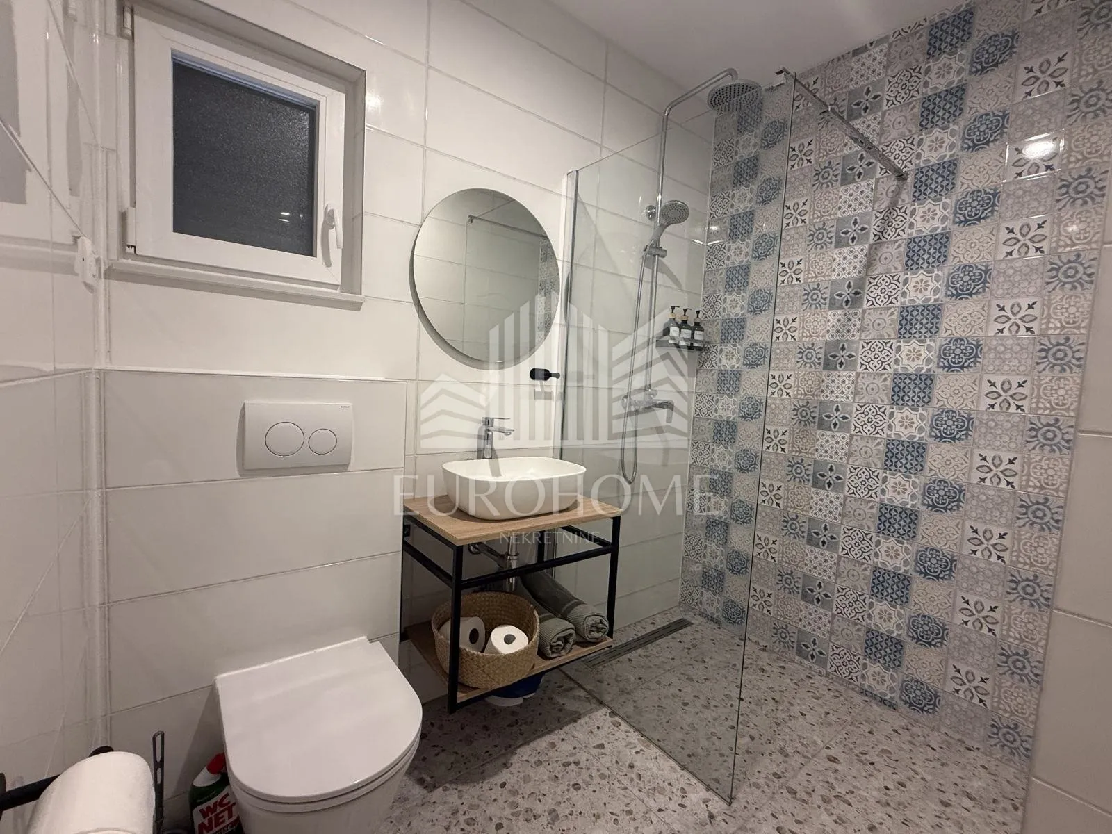 sinj, otok, najam nova kamena kuća, 200m2 - slika 13