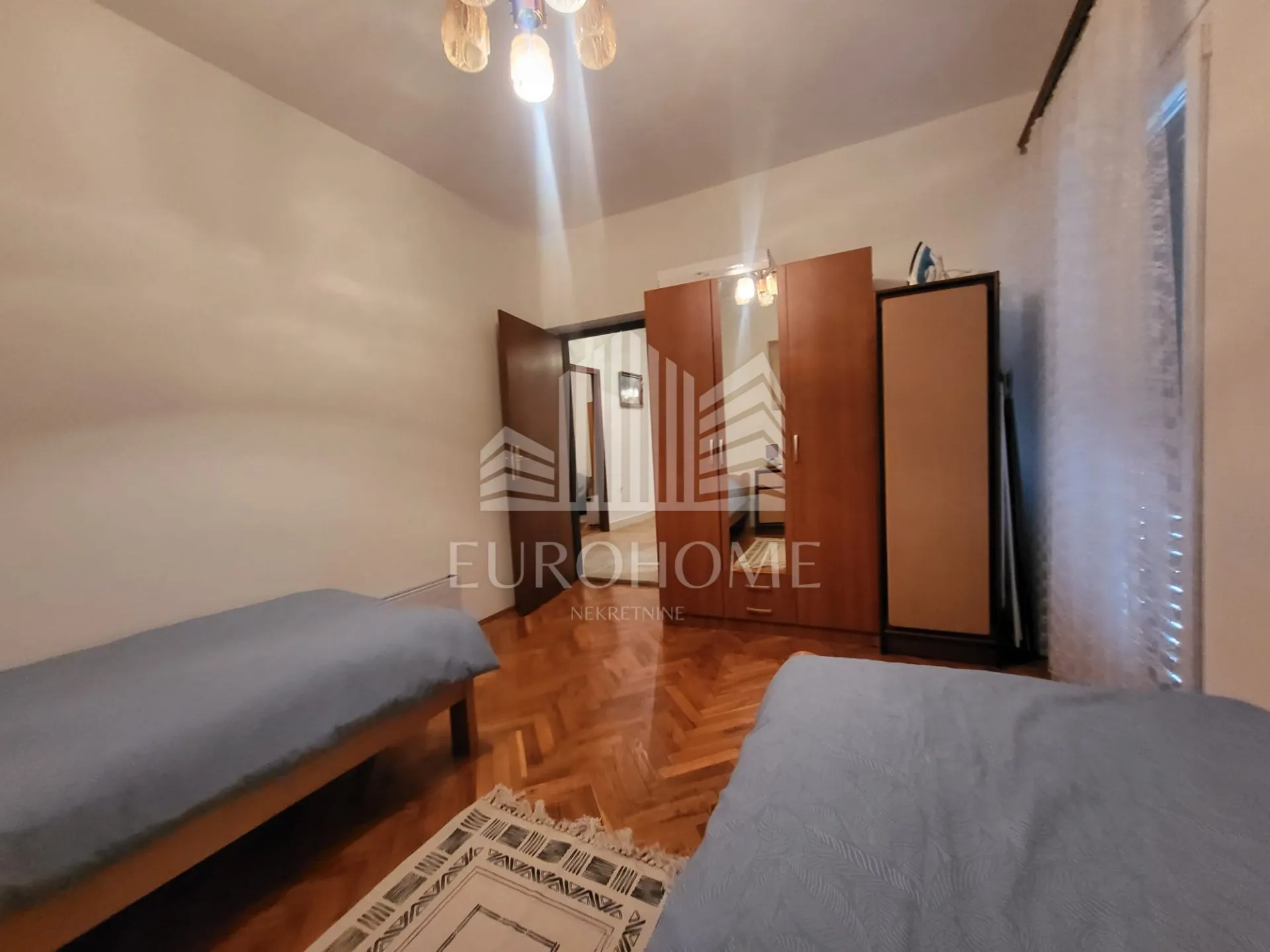 posedarje-podgradina;najam kuće za radnike-min 4osobe/max 12 osoba - slika 7