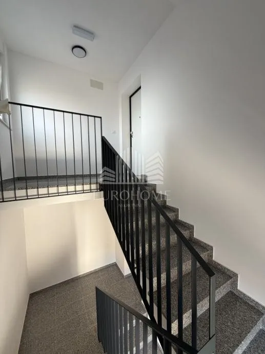 3-soban stan 90 m², lođa, 2 kupaonice, 2pm - slika 12