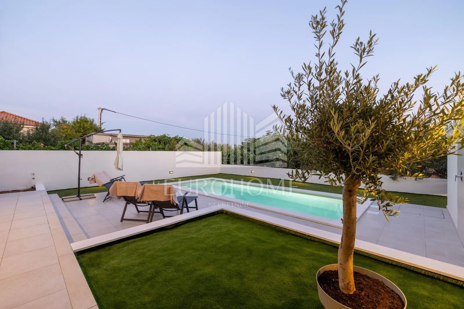 split, luxury villa, for 6 months or one year rent - slika 42