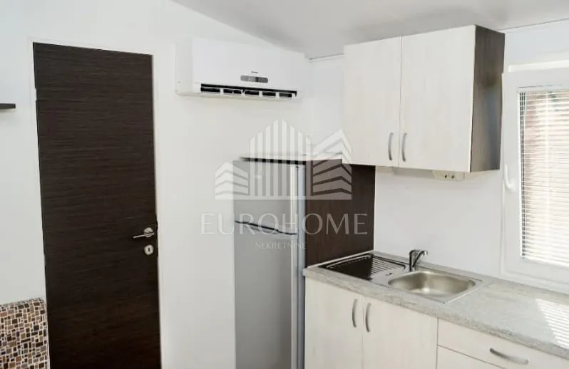 prilika! 2s stan sa dva studio apartmana+bazen+vrt! - slika 19