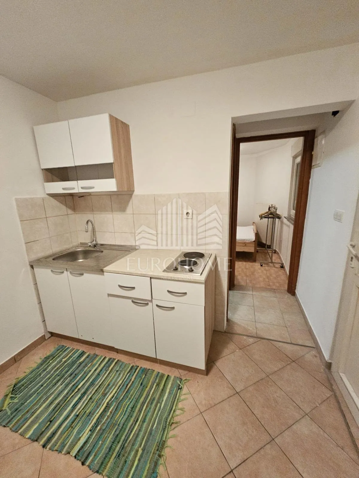 zagreb, kruge dvosoban stan 17 m² - slika 2