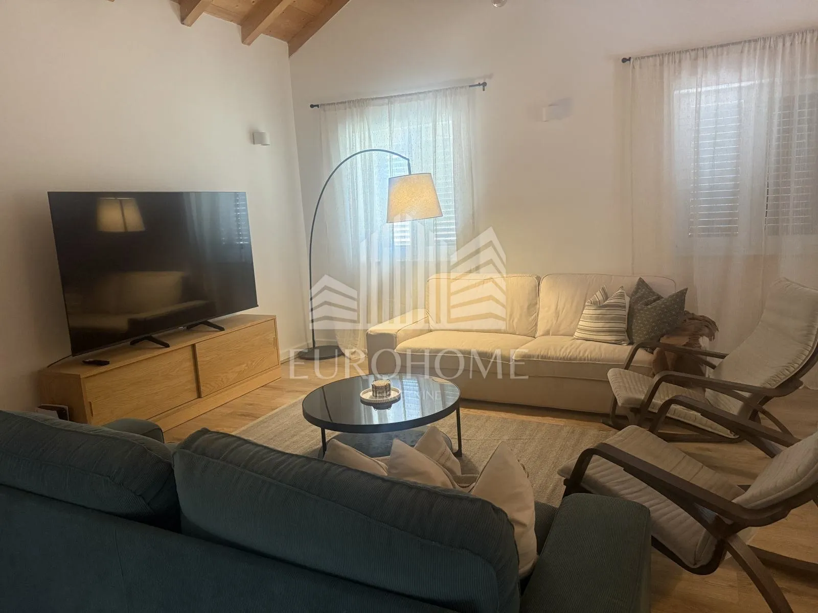 sinj, otok, najam nova kamena kuća, 200m2 - slika 16