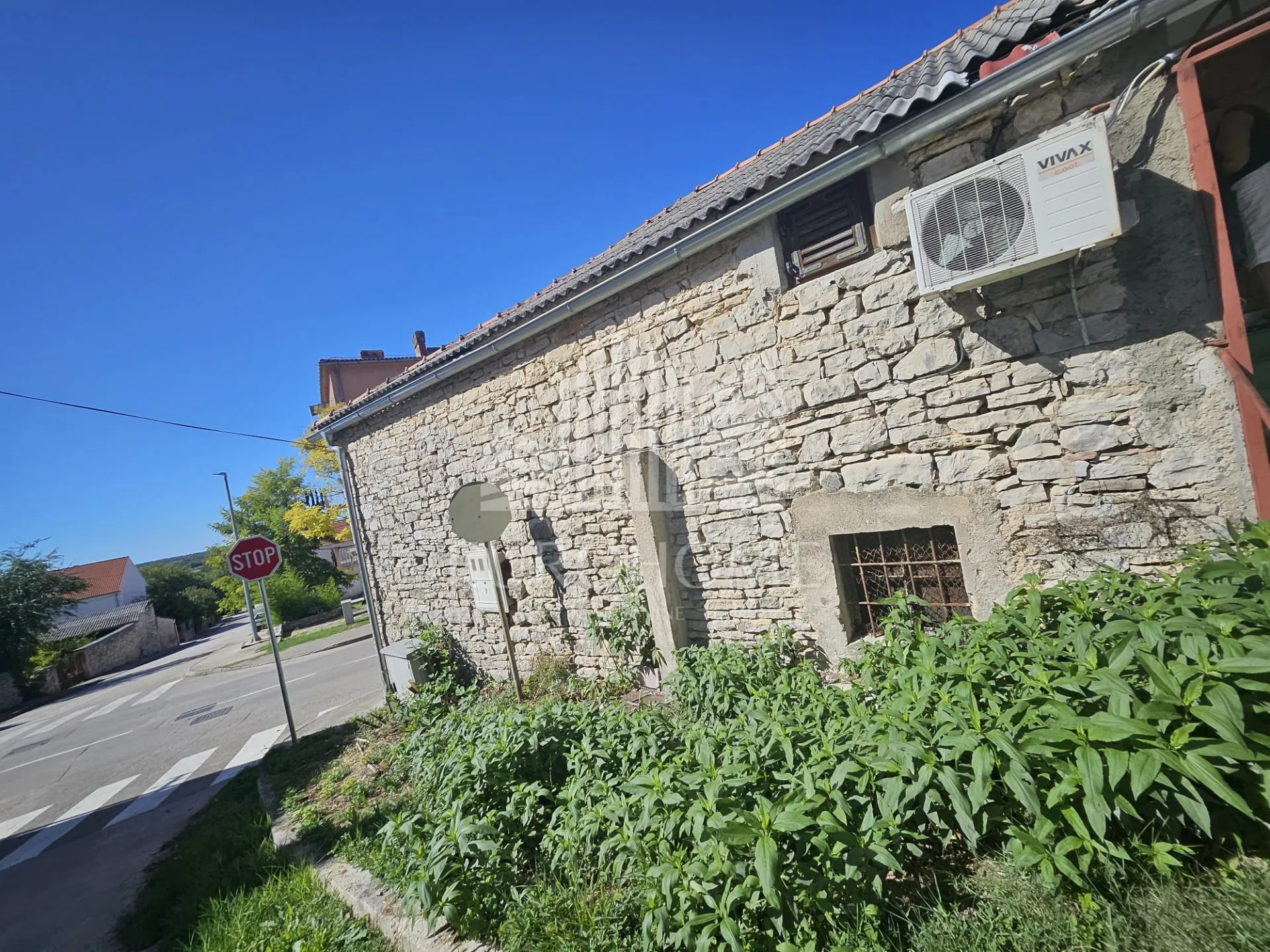 centar benkovca, prodaja zgrade za renovaciju,259m2 - slika 2