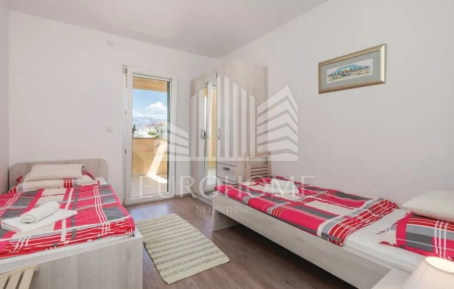 povljana, pag, kuća s dva odvojena apartmana 200 m2 - slika 5