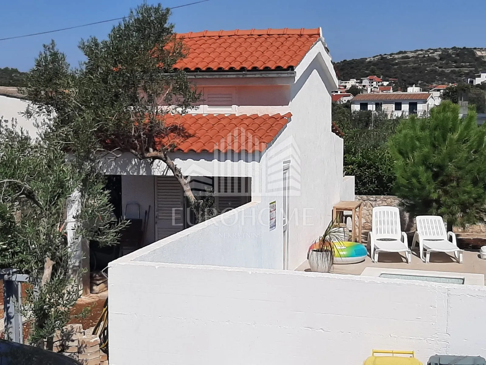 rogoznica-kanica kuća s bazenom 130 metara od mora - slika 9