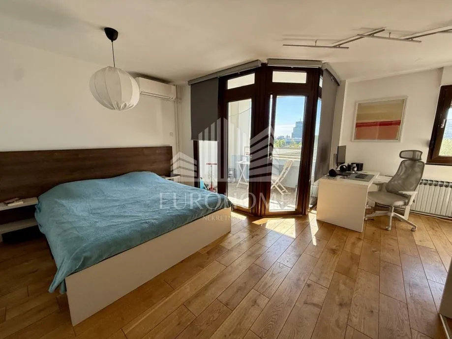 martinovka - adaptiran dvoetažni 4-s stan, 128.5 m², 2 lođe - slika 14