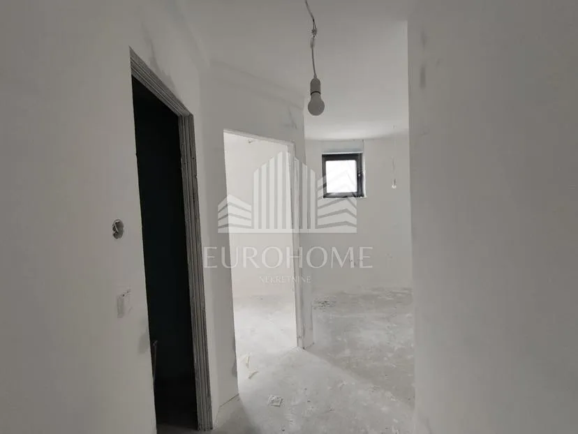 vodice, luksuzni stan uz plažu s5, top lokacija, garaža, 119m2 - slika 2