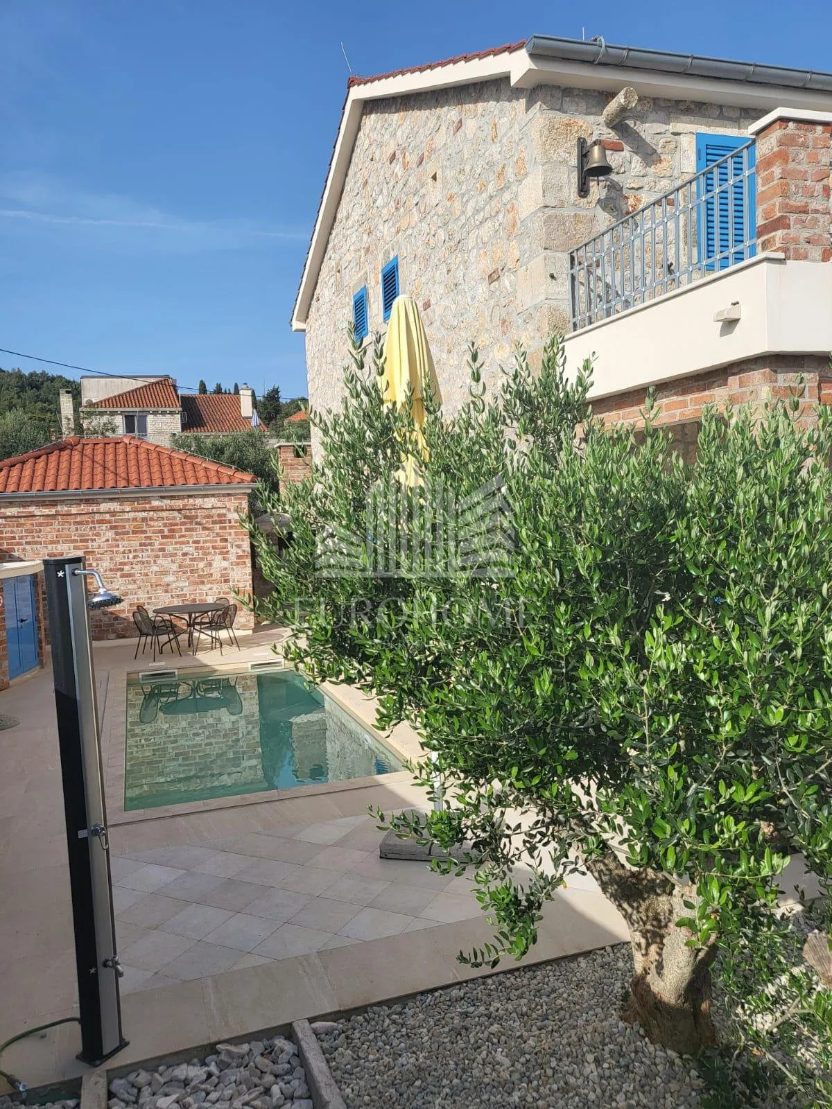 ždrelac, dalmatinska vila s bazenom, prvi red uz more - slika 37