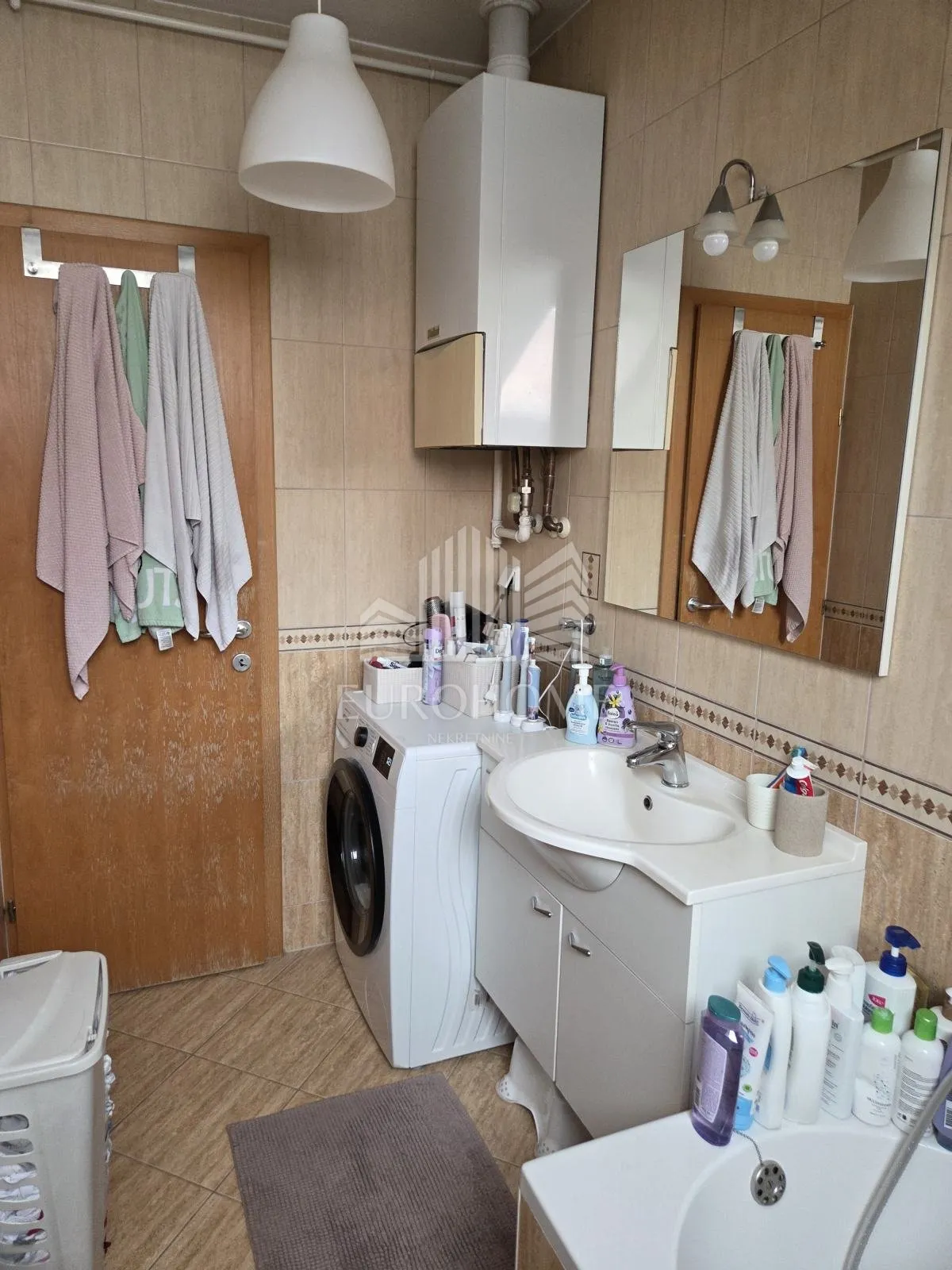 trosoban stan u brestju – 59 m², potpuno namješten - slika 11