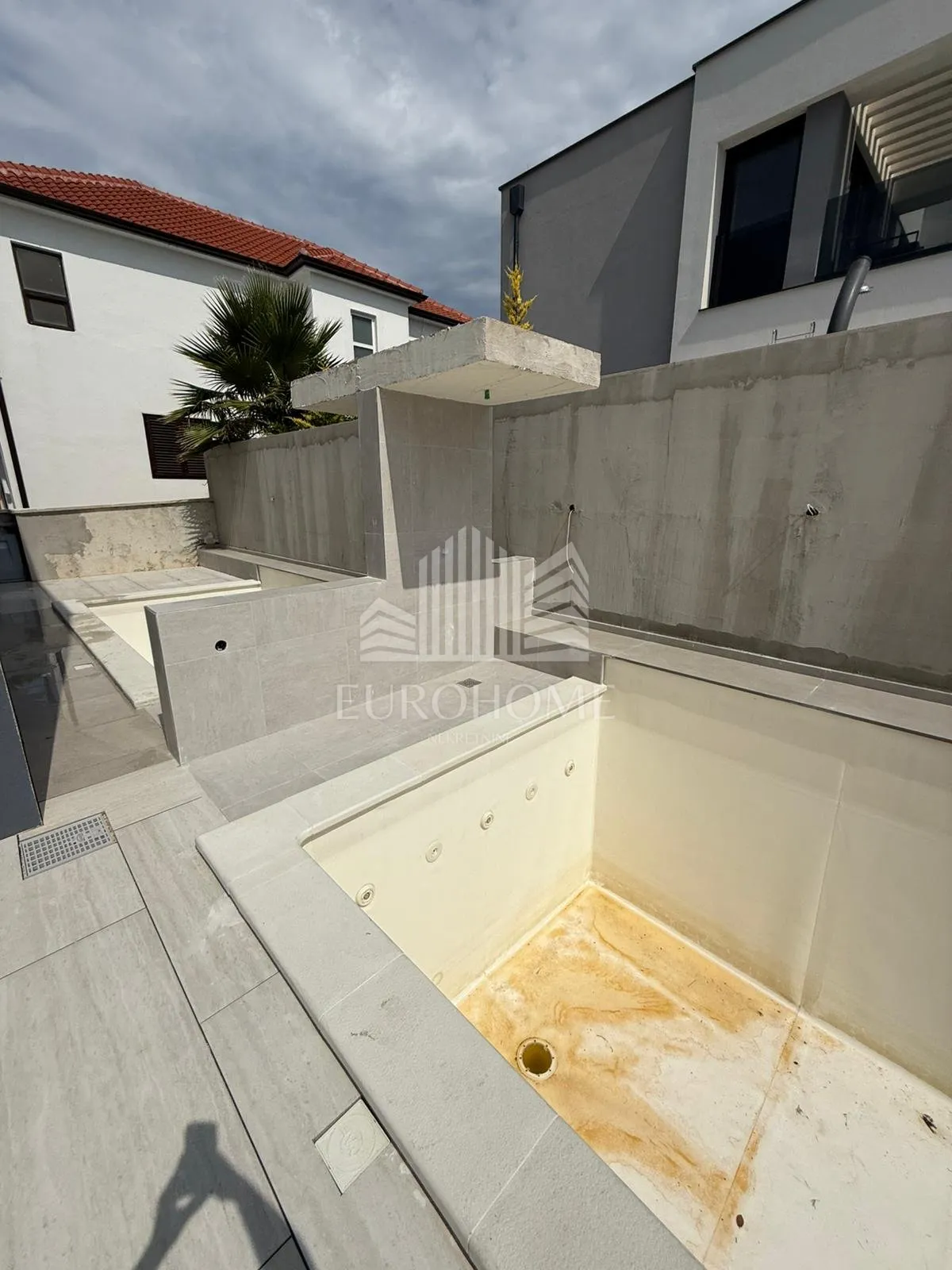 zaton, prekrasna kuća s bazenom (115 m2) + prostrana okućnica (250 m2) - slika 6