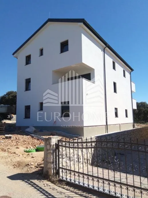 mandre,pag,novogradnja s pogledom,4s stan,117 m2,200m od mora - slika 30