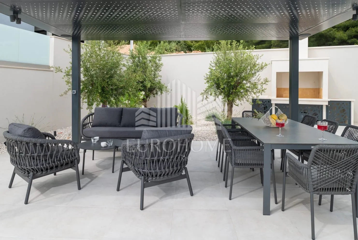 split, podstrana, urbana villa 300m od mora - slika 49