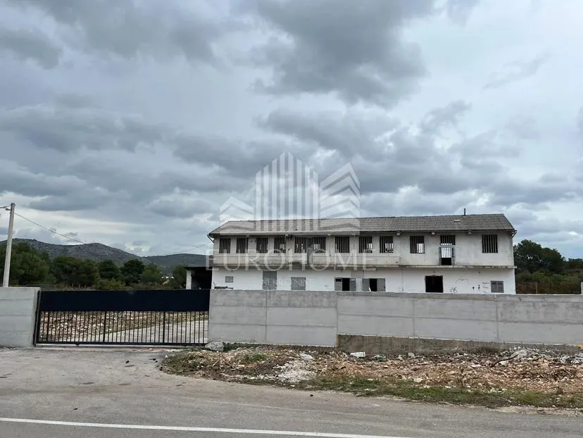 atraktivno građevinsko zemljište za retail razvoj – brodarica (šibenik) - slika 2
