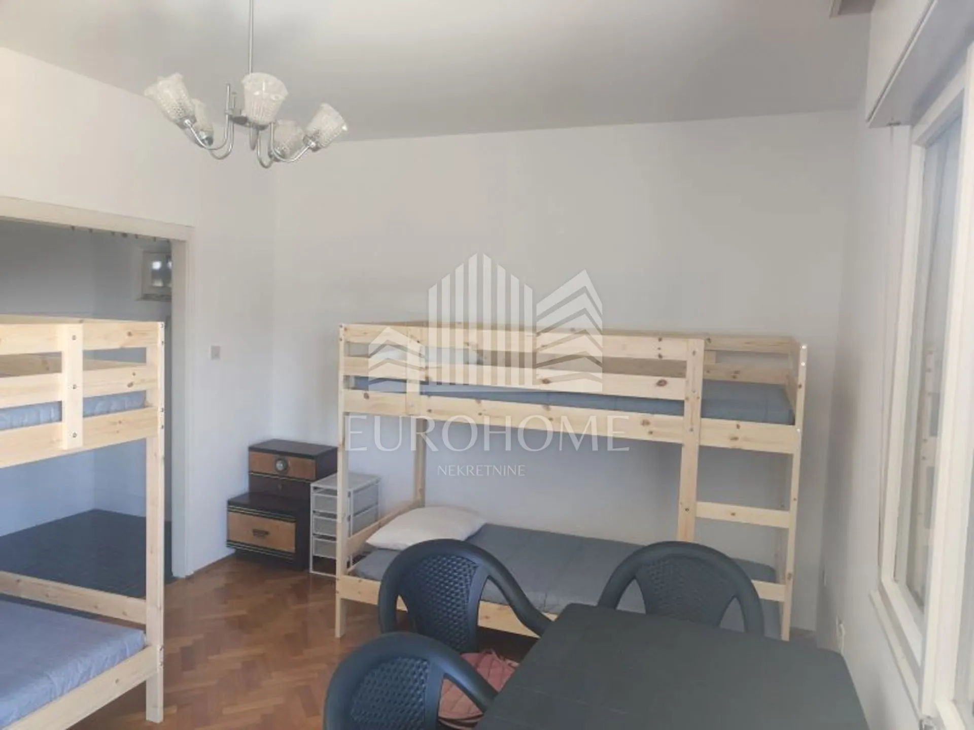 kuća kaštela (kaštel lukšić), 240m2, 7-sobna najam za radnike - slika 10