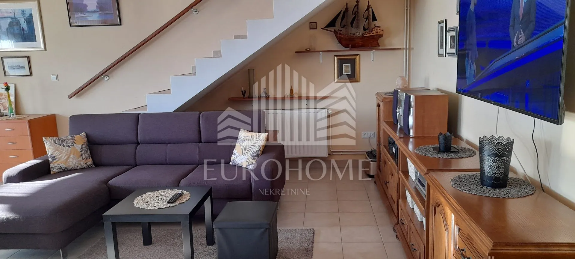 kuća 7s, 287 m2 - obiteljska idila u bijeniku, 1.498€/m2 - slika 1
